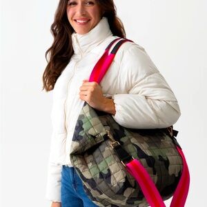 Shiraleah Quilted Nylon Camouflage Travel Tote NWOT
